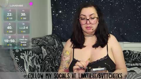 Snapshot of bvttcheeks00 chatting on 10-30-25, 02:13 bvttcheeks00 online show from 10-30-25, 02:13