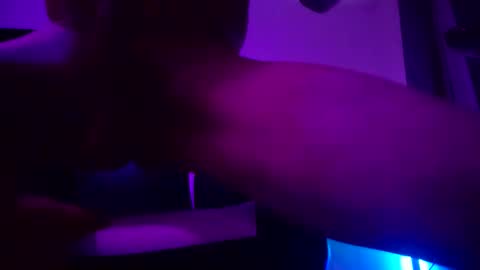 Snapshot of bwall1425 chatting on 09-09-25, 12:21 bwall1425 online show from 09-09-25, 12:21