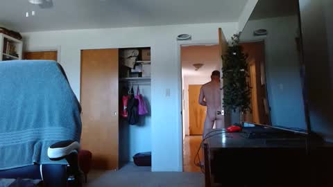 Snapshot of bwall1425 chatting on 04-07-26, 07:36 bwall1425 online show from 04-07-26, 07:36