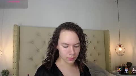 Snapshot of bycandy_ chatting on 10-30-25, 12:17 bycandy_ online show from 10-30-25, 12:17