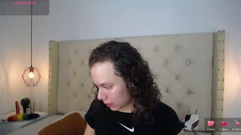 Snapshot of bycandy_ chatting on 11-11-25, 12:27 bycandy_ online show from 11-11-25, 12:27