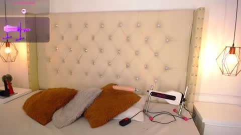 Snapshot of bycandy_ chatting on 11-14-25, 01:32 bycandy_ online show from 11-14-25, 01:32