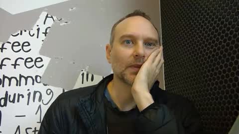 Snapshot of c78m chatting on 03-08-26, 02:04 Colin online show from 03-08-26, 02:04