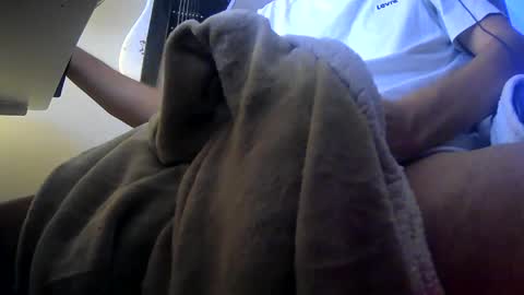 Snapshot of cachicho81 chatting on 05-27-26, 01:35 cachicho81 online show from 05-27-26, 01:35