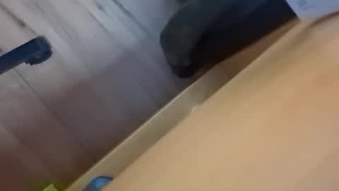 Snapshot of cactus_1041 chatting on 10-24-25, 10:39 Cactus1041 online show from 10-24-25, 10:39