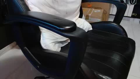 Snapshot of cafetabac chatting on 01-11-25, 06:01 cafetabac online show from 01-11-25, 06:01