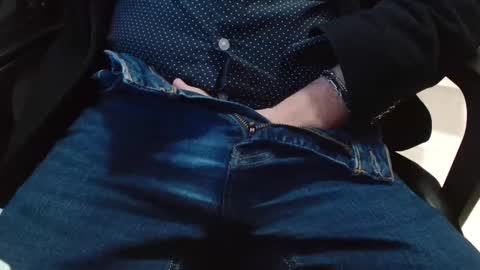 Snapshot of cafetabac chatting on 01-18-25, 09:34 cafetabac online show from 01-18-25, 09:34