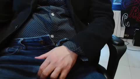 Snapshot of cafetabac chatting on 01-18-25, 12:47 cafetabac online show from 01-18-25, 12:47