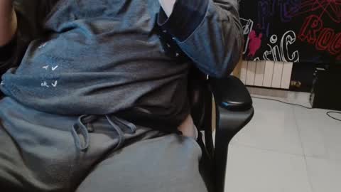 Snapshot of cafetabac chatting on 02-26-25, 09:27 cafetabac online show from 02-26-25, 09:27