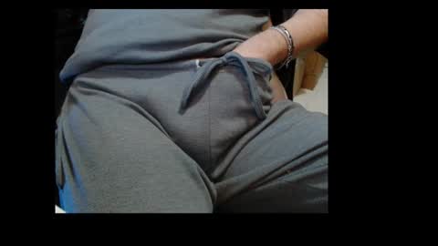 Snapshot of cafetabac chatting on 03-12-25, 08:31 cafetabac online show from 03-12-25, 08:31