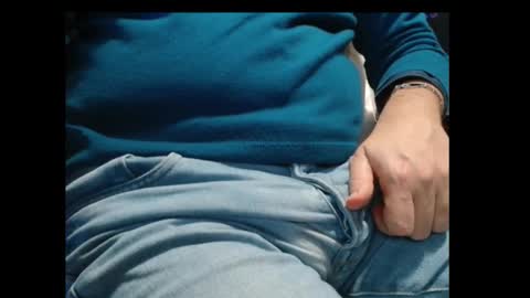 Snapshot of cafetabac chatting on 12-15-25, 02:10 cafetabac online show from 12-15-25, 02:10