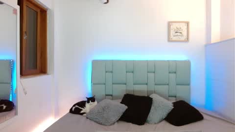 Snapshot of cailyn_briona chatting on 11-14-25, 12:20 Cailyn Independent model online show from 11-14-25, 12:20