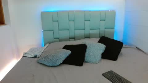 Snapshot of cailyn_briona chatting on 02-08-26, 11:13 Cailyn Independent model online show from 02-08-26, 11:13