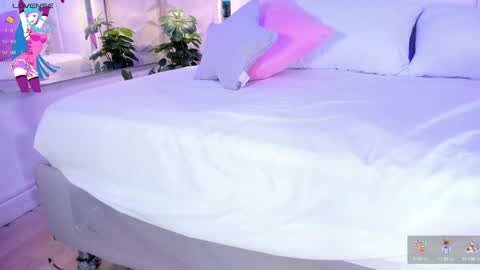 Snapshot of cailynbrowm chatting on 12-18-24, 07:36 CailynBrown online show from 12-18-24, 07:36