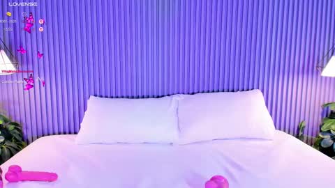 Snapshot of cailynbrowm chatting on 03-08-25, 04:23 CailynBrown online show from 03-08-25, 04:23