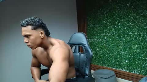 Snapshot of cain_grey chatting on 12-14-25, 10:03 cain online show from 12-14-25, 10:03