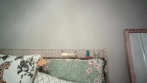 Caitie Citrine online show from 12-04-24, 04:05