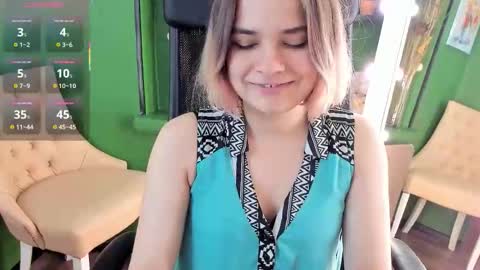 Snapshot of caitlin_crazy chatting on 09-18-25, 08:16 Gina online show from 09-18-25, 08:16