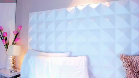 Snapshot of caitlyncouper chatting on 12-27-24, 08:07 Caitlyn online show from 12-27-24, 08:07