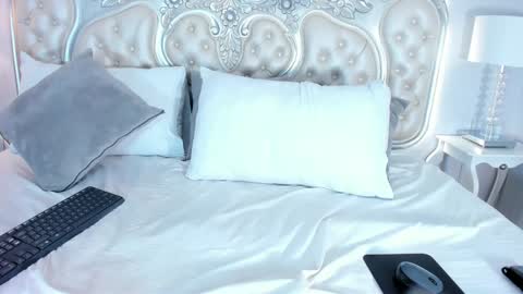 Snapshot of caitlyncouper chatting on 01-23-25, 11:26 Caitlyn online show from 01-23-25, 11:26