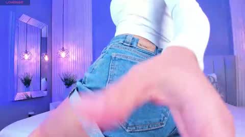 Snapshot of caitlyncouper chatting on 09-09-25, 11:15 Caitlyn online show from 09-09-25, 11:15