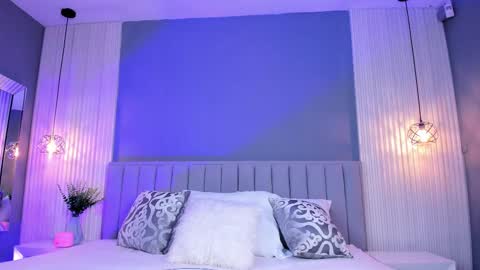 Snapshot of caitlyncouper chatting on 09-16-25, 11:17 Caitlyn online show from 09-16-25, 11:17