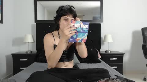 caitlynwheler online show from 01-12-25, 09:29