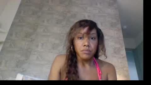 Snapshot of cali_rain chatting on 05-19-26, 11:49 Cali Rain online show from 05-19-26, 11:49