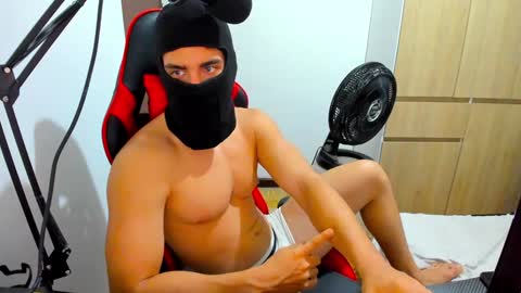 calihotcaliente27 online show from 12-04-24, 12:03