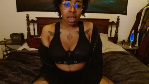 Snapshot of call_me_hedone chatting on 01-18-25, 01:19 Hedone online show from 01-18-25, 01:19