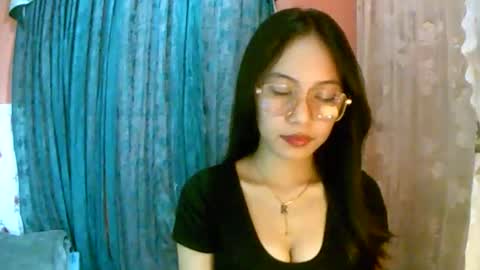 Snapshot of calla_freya chatting on 11-17-25, 04:29 Freya online show from 11-17-25, 04:29