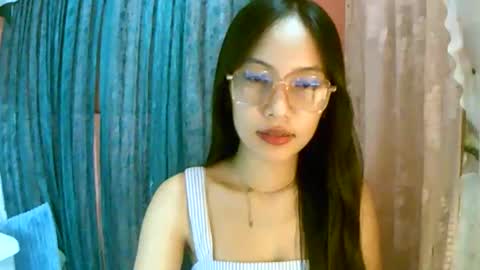 Snapshot of calla_freya chatting on 11-18-25, 12:42 Freya online show from 11-18-25, 12:42
