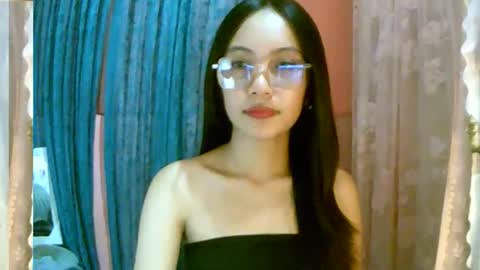 Snapshot of calla_freya chatting on 11-28-25, 06:16 Freya online show from 11-28-25, 06:16