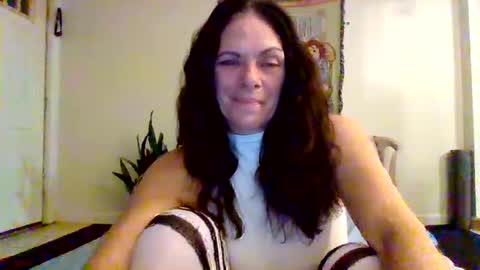 Snapshot of calli_girl420 chatting on 01-03-25, 04:11 Calli online show from 01-03-25, 04:11
