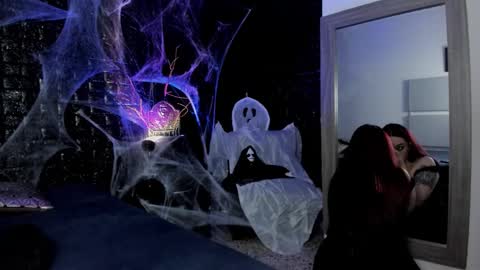 Snapshot of calliope_dark chatting on 10-31-25, 03:24 calliope_dark online show from 10-31-25, 03:24