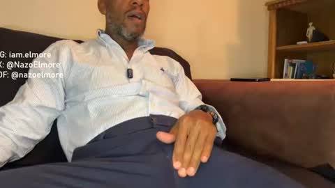 My name is Robert  Dont be shysay hi I love to chat. For requests or dirty talk please use tips  online show from 07-29-26, 04:32