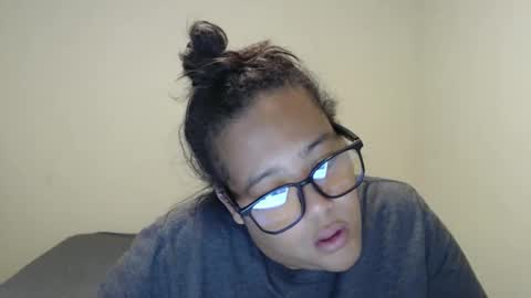 Snapshot of cals9x chatting on 10-17-25, 12:36 camzxoxox online show from 10-17-25, 12:36