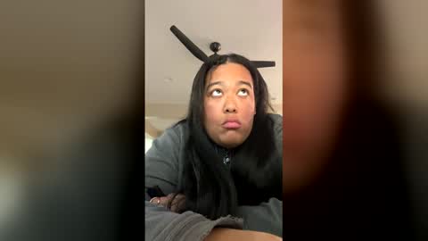 camzxoxox online show from 12-14-25, 01:22