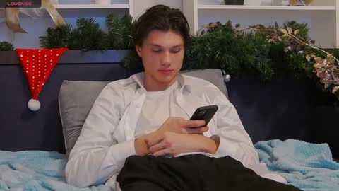 Calvin online show from 01-01-25, 03:02