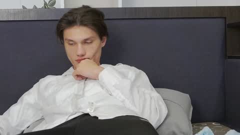 Calvin online show from 01-04-25, 12:16