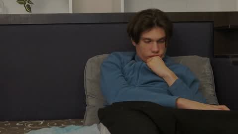 Calvin online show from 01-15-25, 03:33