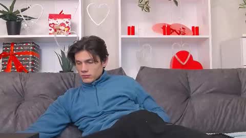 Calvin online show from 02-10-25, 07:38