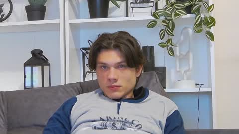 Calvin online show from 02-26-25, 01:43