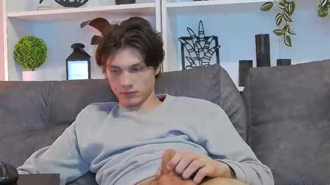 Calvin online show from 03-11-25, 08:09