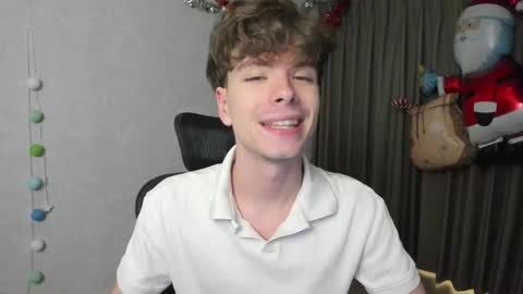 Snapshot of calvin_loves_you chatting on 01-07-26, 05:15 Hey I am Calvin online show from 01-07-26, 05:15