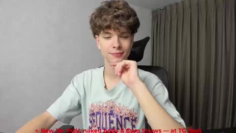 Snapshot of calvin_loves_you chatting on 02-21-26, 05:14 Hey I am Calvin online show from 02-21-26, 05:14