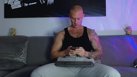 Calvin  online show from 01-13-25, 06:38