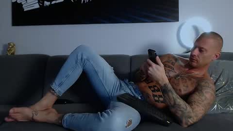 Calvin  online show from 01-20-25, 10:04