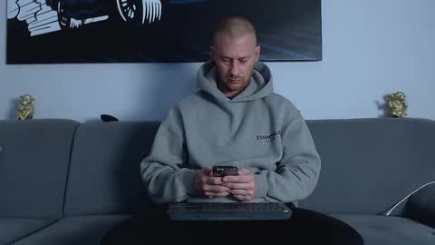 Calvin  online show from 02-12-25, 08:16