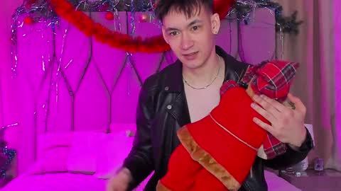 Snapshot of calvinowens chatting on 01-24-25, 04:05 Calvin Owens online show from 01-24-25, 04:05